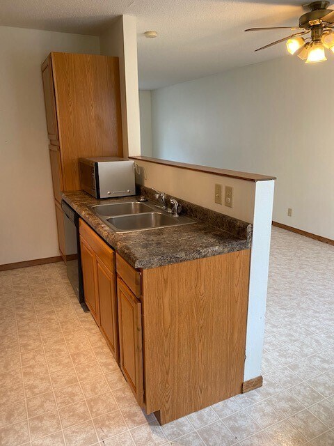 Building Photo - 442 Ferry St