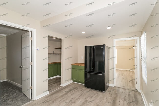 Building Photo - 4639 Frankfort Ave