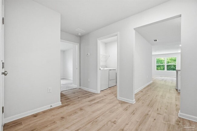 Building Photo - 5367 Peach Dr