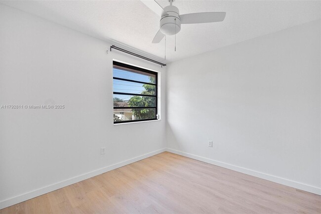 Building Photo - 3809 SW 82nd Ave