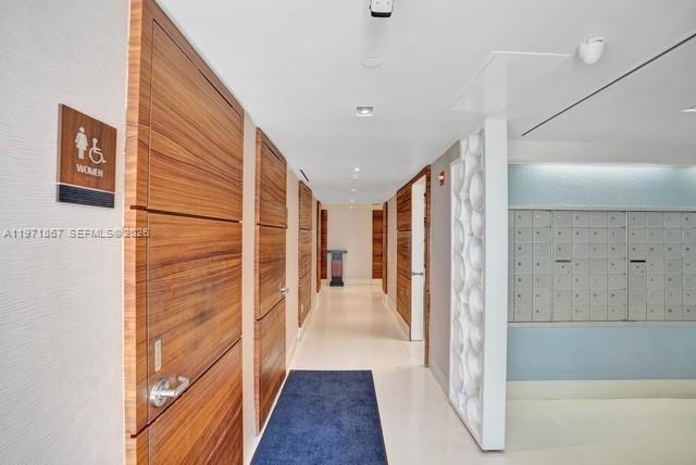 Building Photo - 650 West Ave