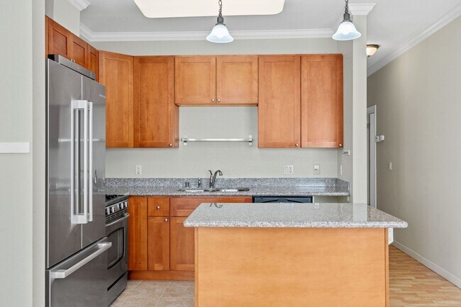 Building Photo - 225 Valley Oak Dr