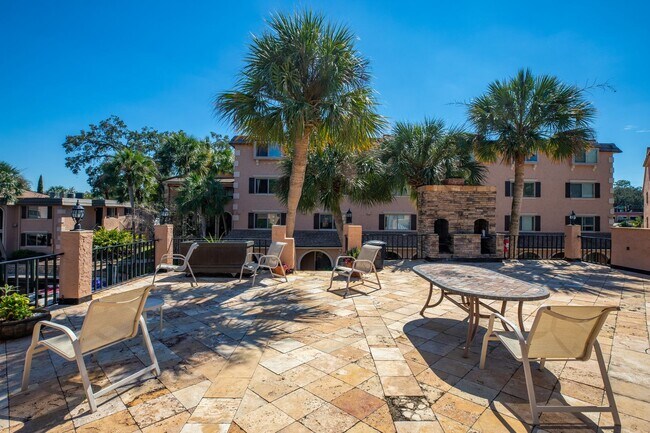 Building Photo - Adorable condo, waterfront view