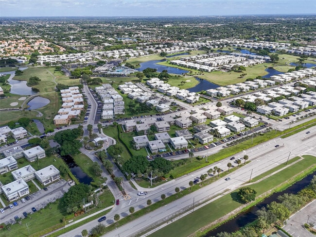 Building Photo - 580 Normandy Ln