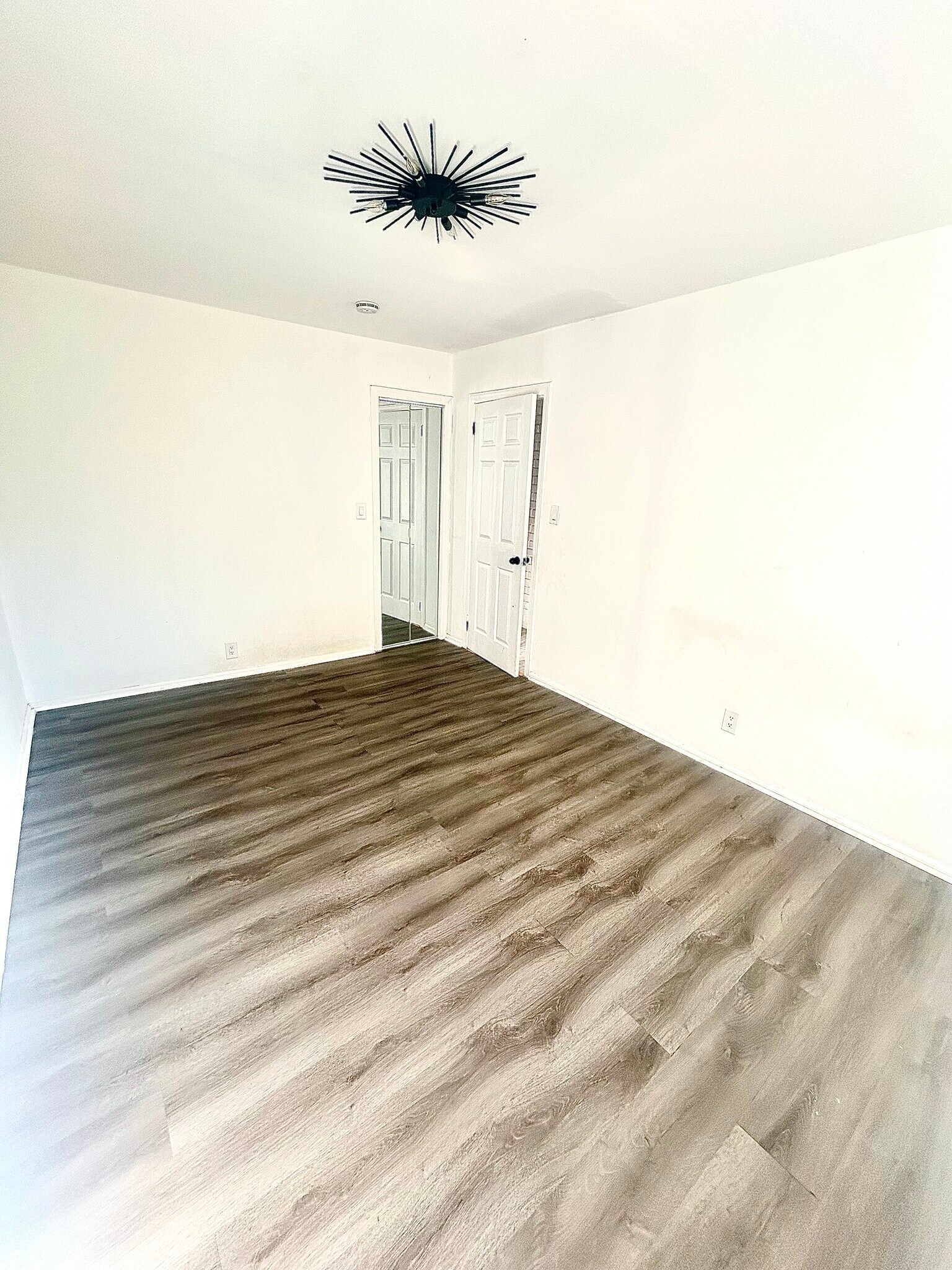 Room 3 - 205 N 16th St