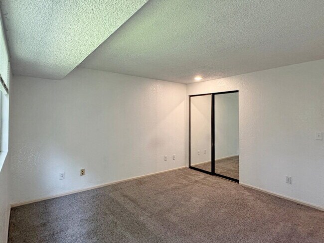 Building Photo - 17824 66th Pl W