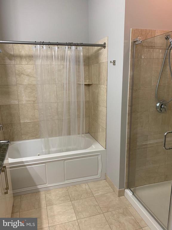 Building Photo - 901 N Penn St