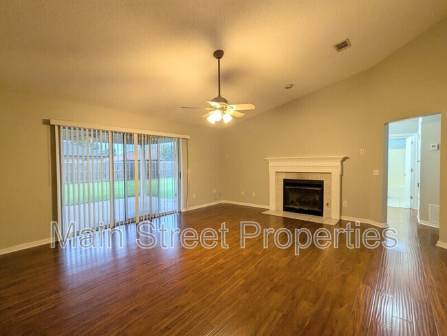 Building Photo - 1909 Southwind Cir