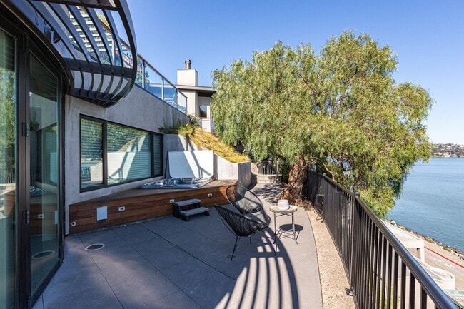 Building Photo - Luxurious Sausalito Breathtaking View Masterpiece! 4BR/3.5BA Home + 1BR/1BA Guest House! Parking!...