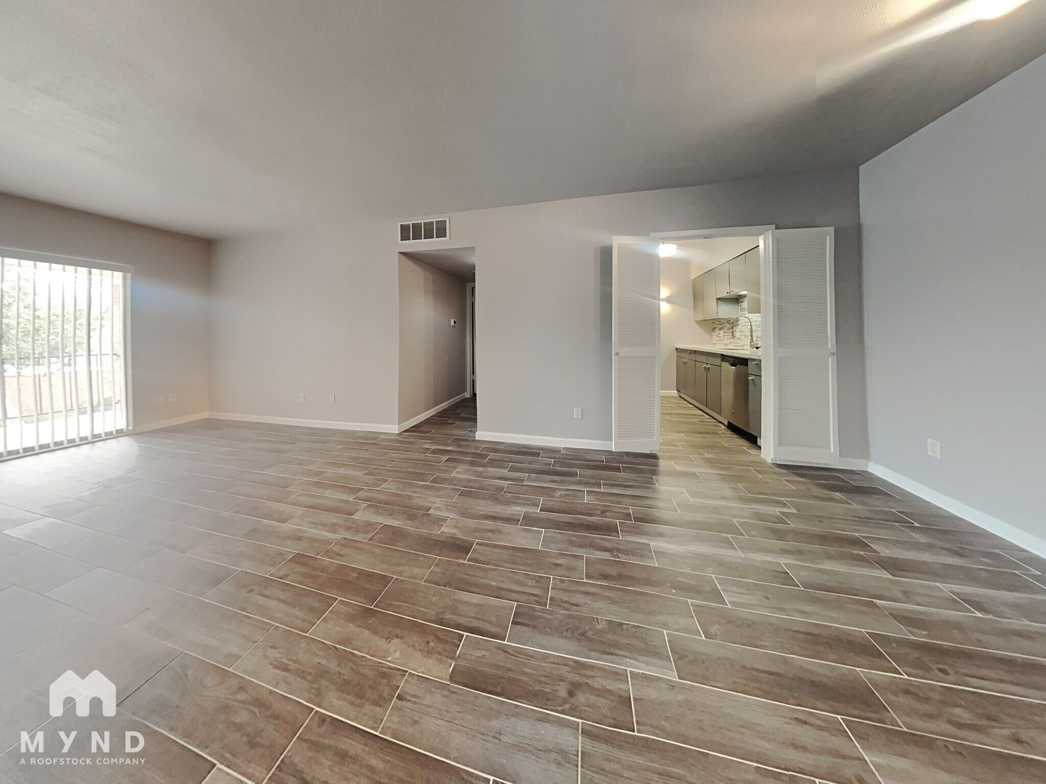 Building Photo - 2230 S Piney Point Rd