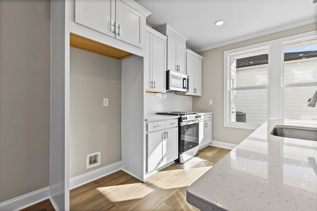 Building Photo - 213 Black Swann Rd