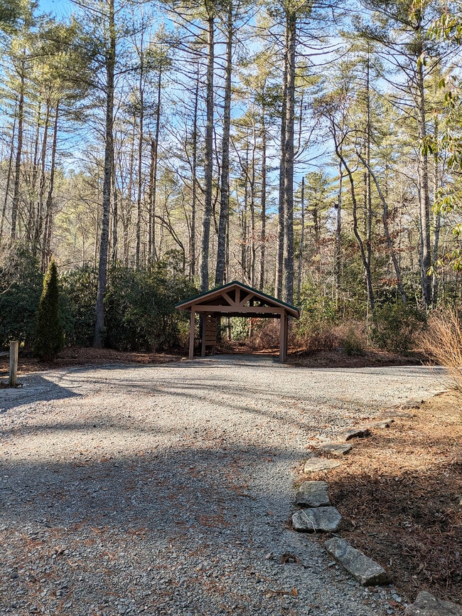 Building Photo - 291 Leamon Dr