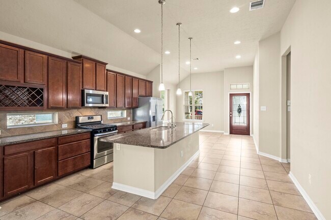 Building Photo - 3835 Raintree Village Dr