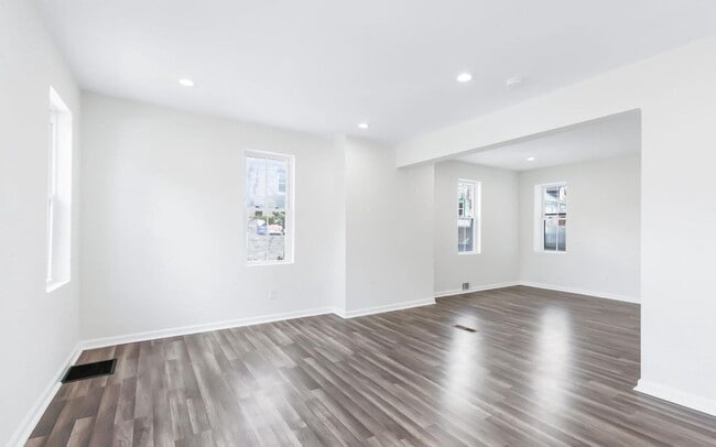 Building Photo - Beautiful 3 Bedroom, 2.5 Bath in Lancaster, Pa!!