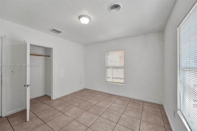 Building Photo - 2811 SW 3rd St