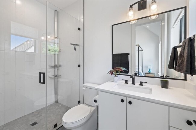 Building Photo - 1903 Frazier Ave