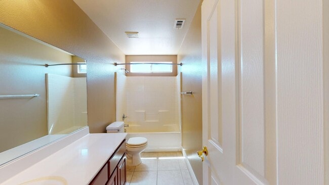 Building Photo - One Story Home Near Beautiful Mountain's Edge Community