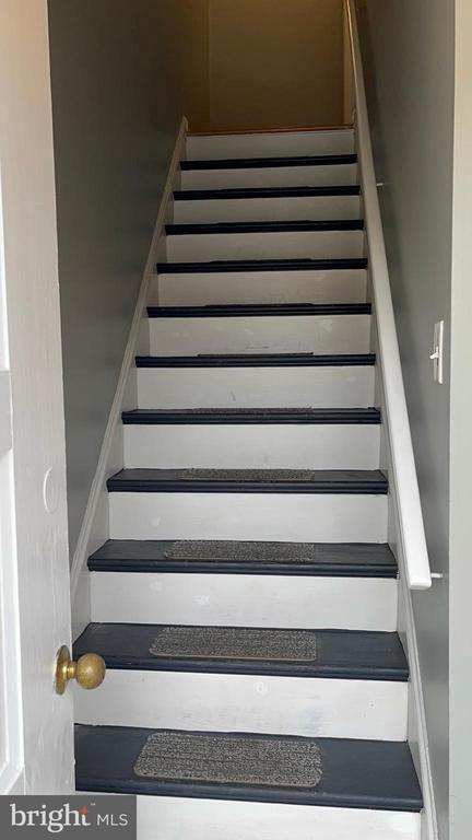 Building Photo - 4329 Dungan St