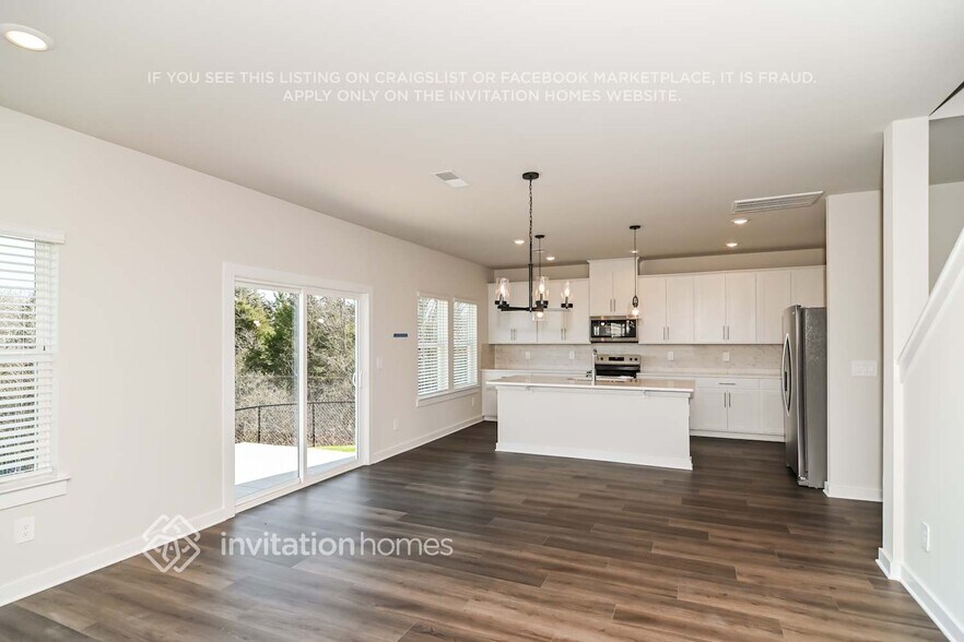 Building Photo - 1203 Bluffton Cir