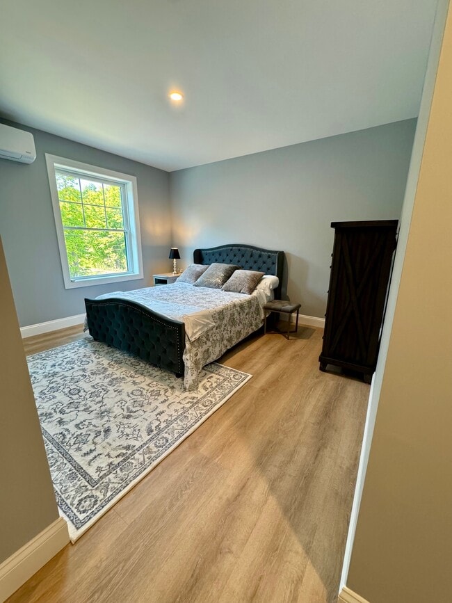 Building Photo - 521 Walnut Hill Rd