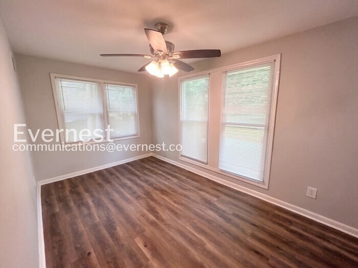 Building Photo - 3815 Cumberland Way