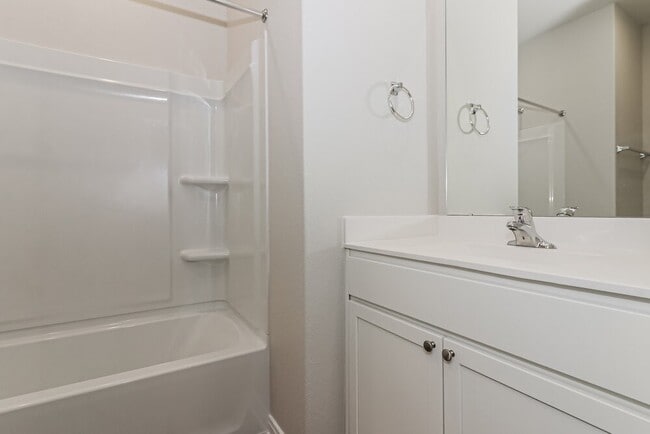 Building Photo - 417 Sunny Highlands Dr