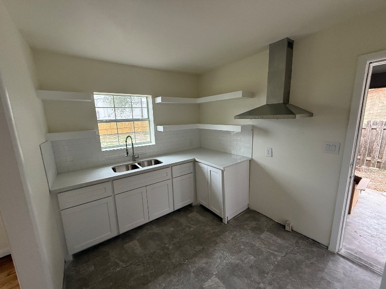 Building Photo - 2617 N 8th St