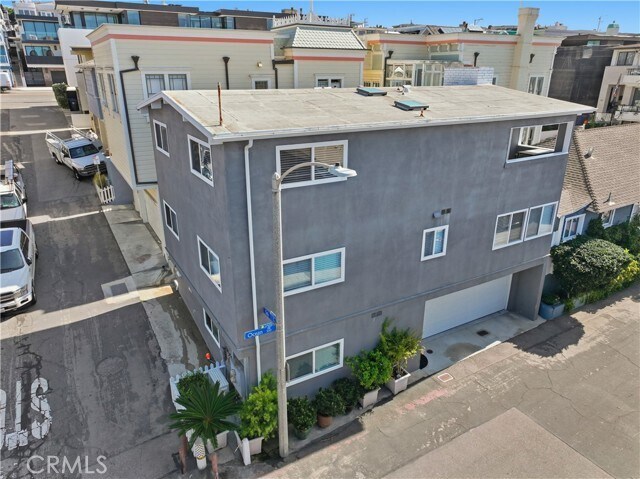 Building Photo - 116 5th Pl