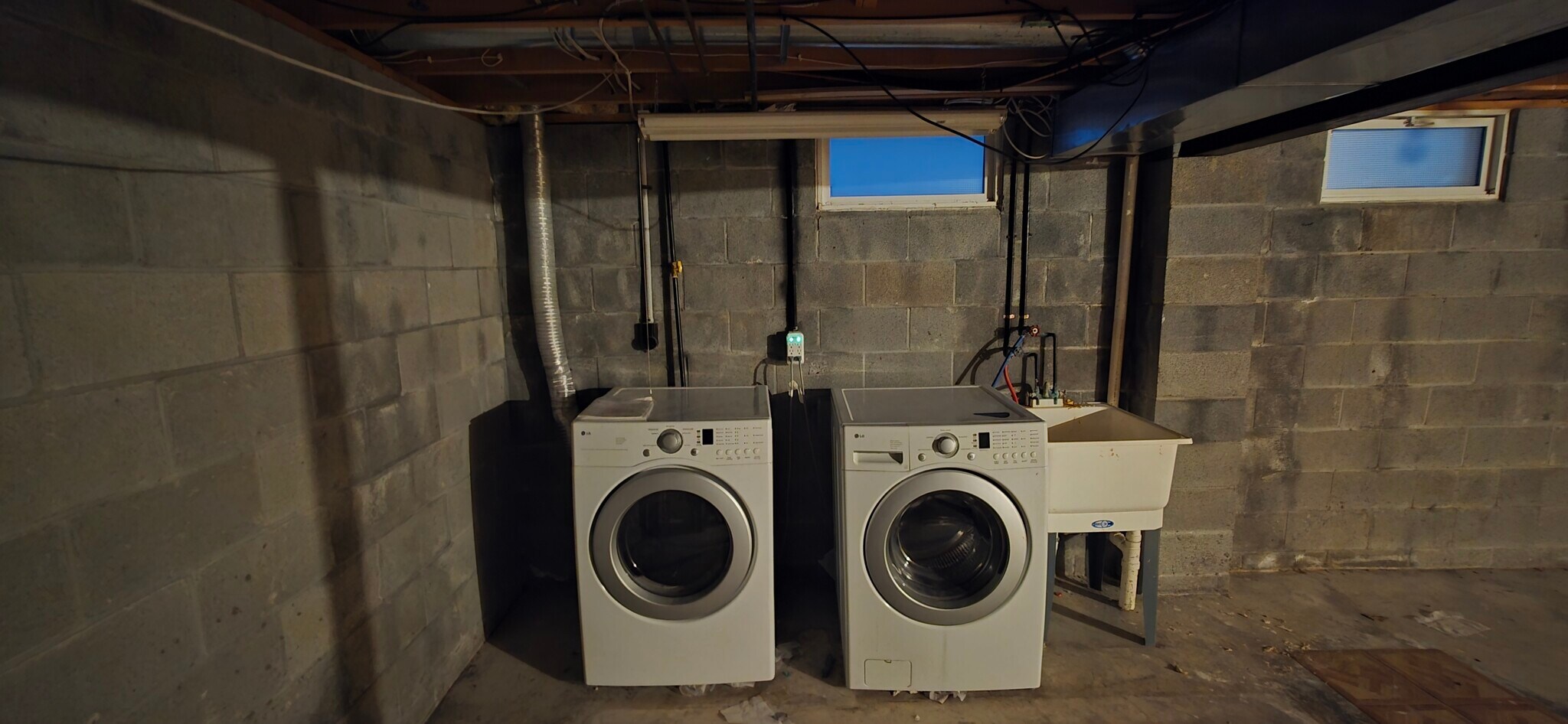 Building Photo - 5885 Callaway Cir