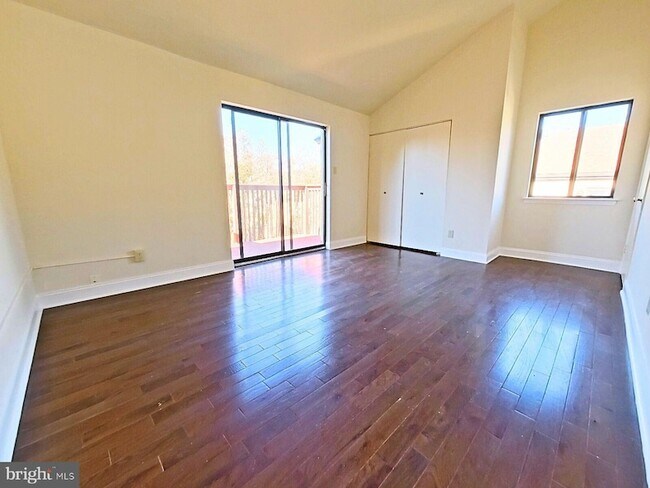 Building Photo - 828 N 26th St