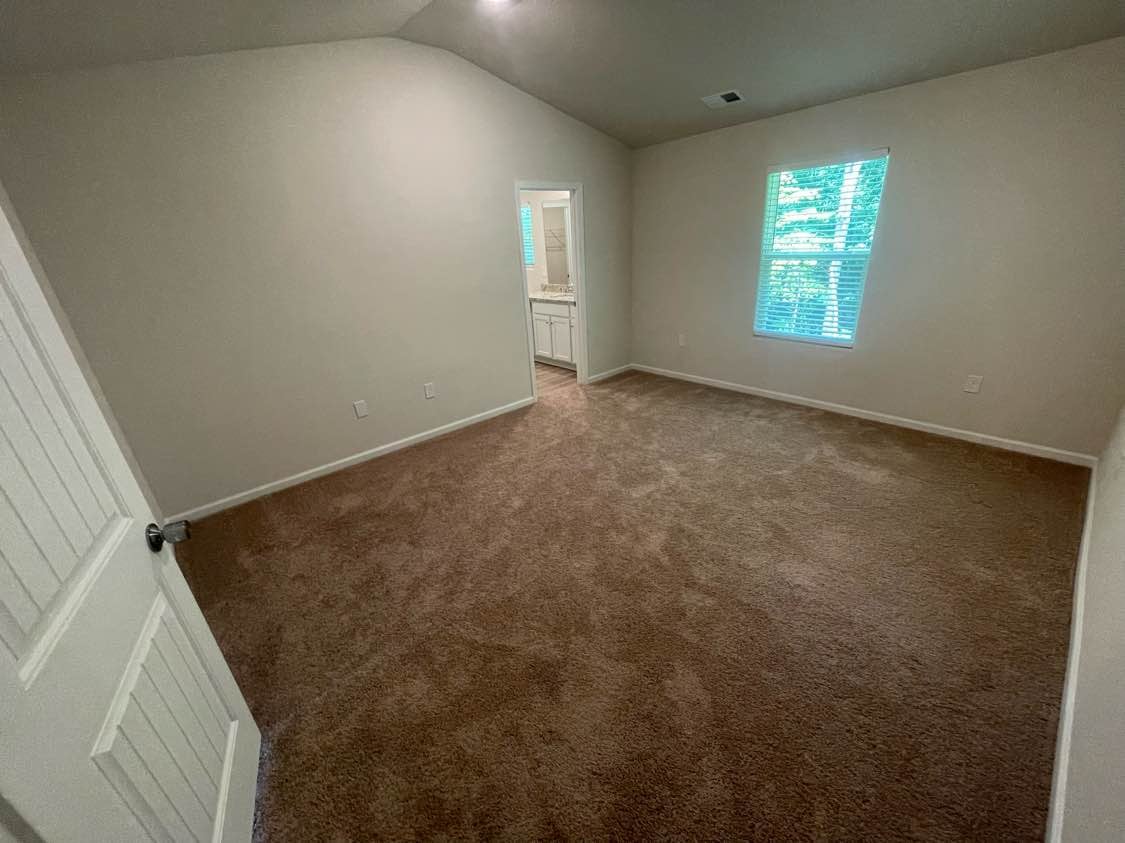 Building Photo - Room in House on Hawley St
