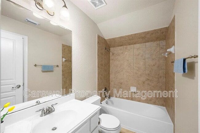 Building Photo - 10907 Lombardia Ct