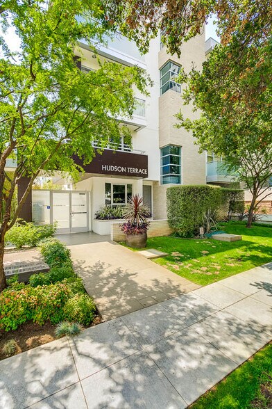 Building Photo - 257 S Hudson Ave