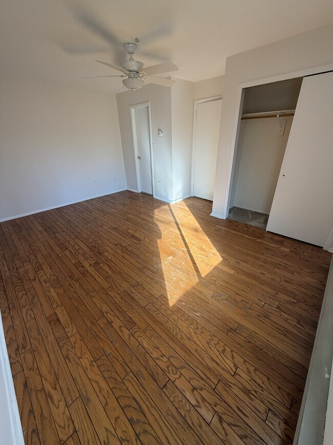 Building Photo - 84 Amberly Dr