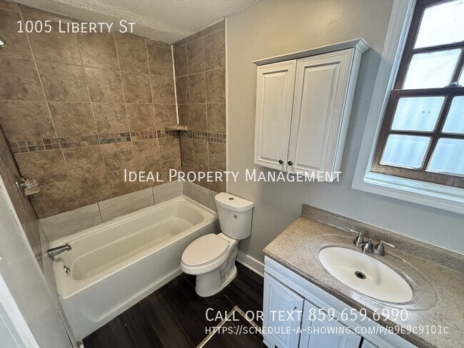 Building Photo - 1005 Liberty St