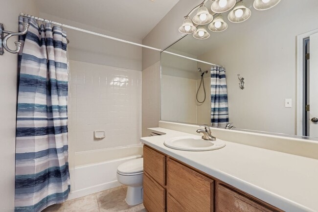 Building Photo - Beautiful 3-Bedroom Home with Open Floor P...