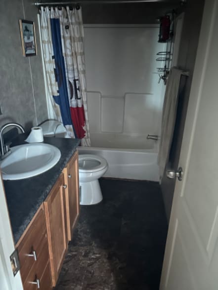 Building Photo - 3379 Family Dr