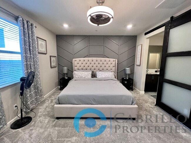 Building Photo - 1840 Mint Ter