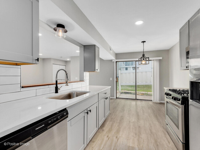 Building Photo - 721 Sunfish-