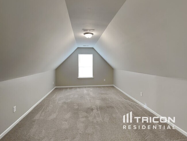 Building Photo - 106 Newport Dr