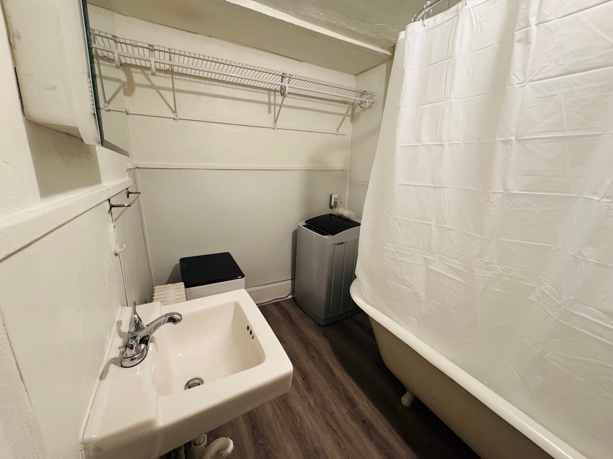 Building Photo - 195 D St