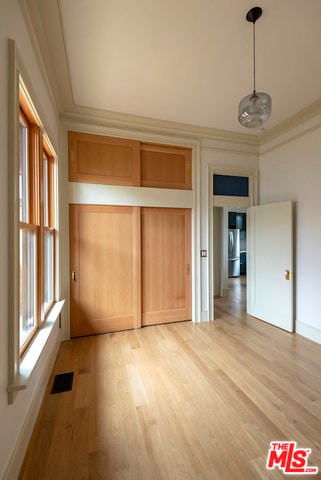 Building Photo - 4365 Clayton Ave W