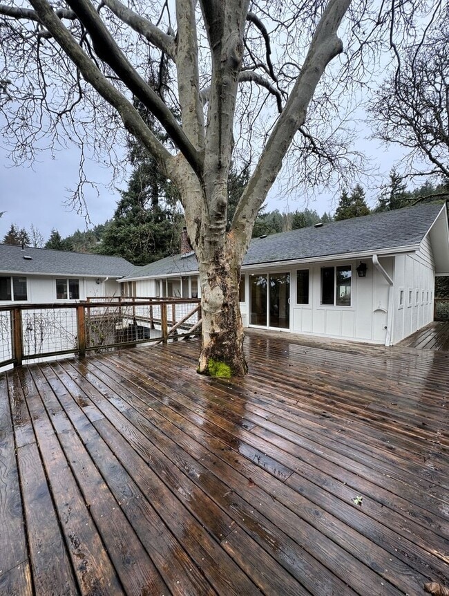Building Photo - 5-Bed, 3-Bath in South Eugene