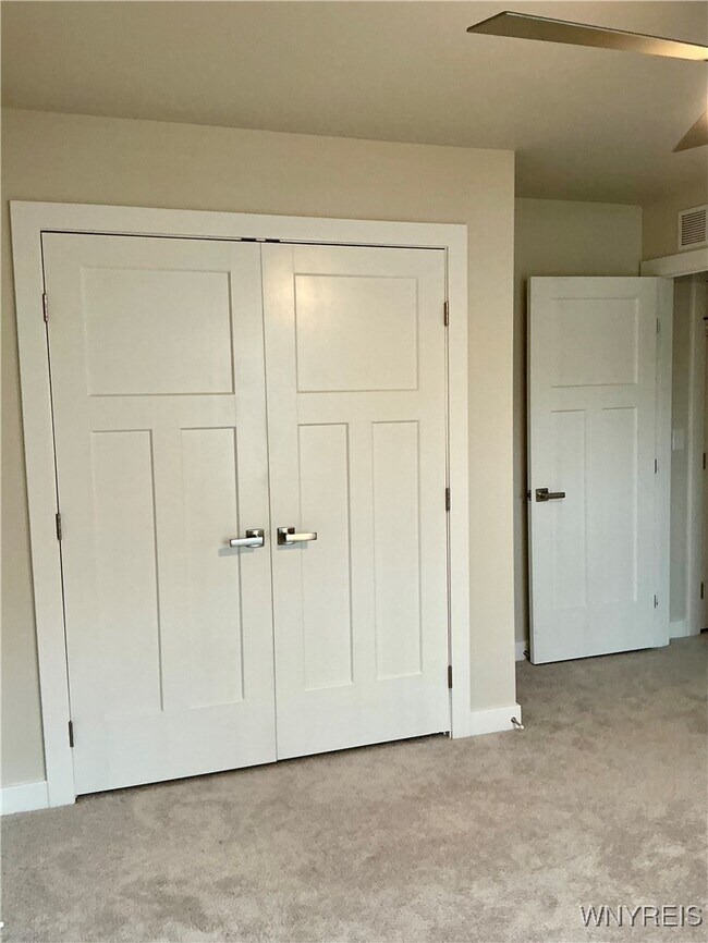 Building Photo - 91 Sierra Dr