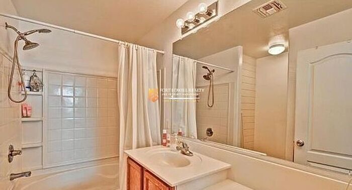 Building Photo - 8169 W Groom Creek Rd