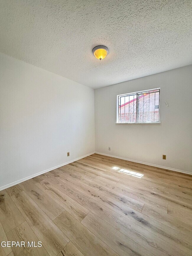 Building Photo - 5808 Dearborne Dr