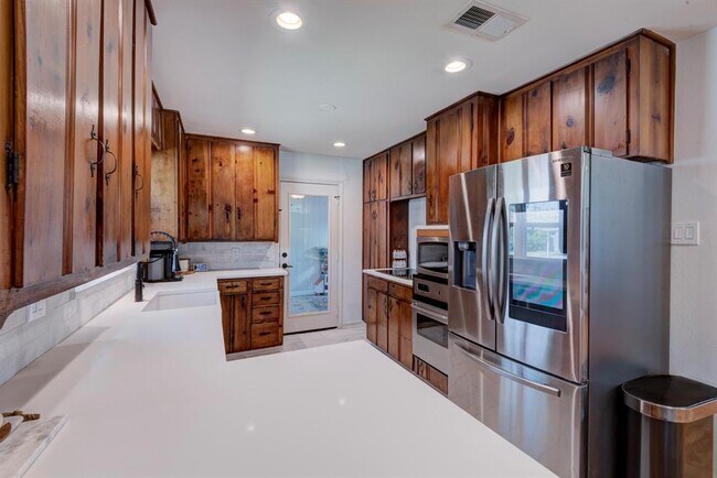 Building Photo - 1730 Wilde Rock Way