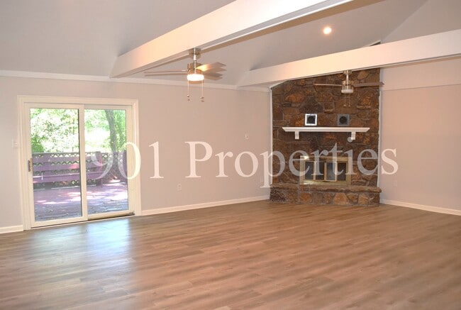 Building Photo - 8660 Beechcroft Pl N
