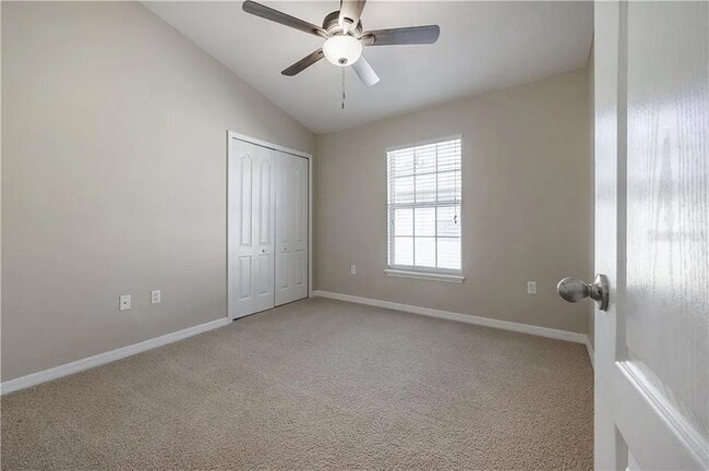 Building Photo - 6729 Eagle Feather Dr