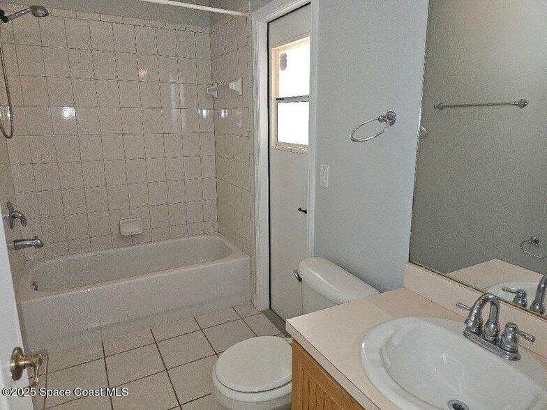 Bathroom 3 - 911 Wood Creek Dr